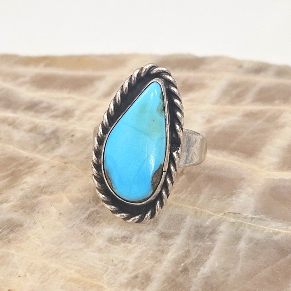 Turquoise Vintage Navajo Made Sterling Silver Rope Detail Ring Size 5.75 US